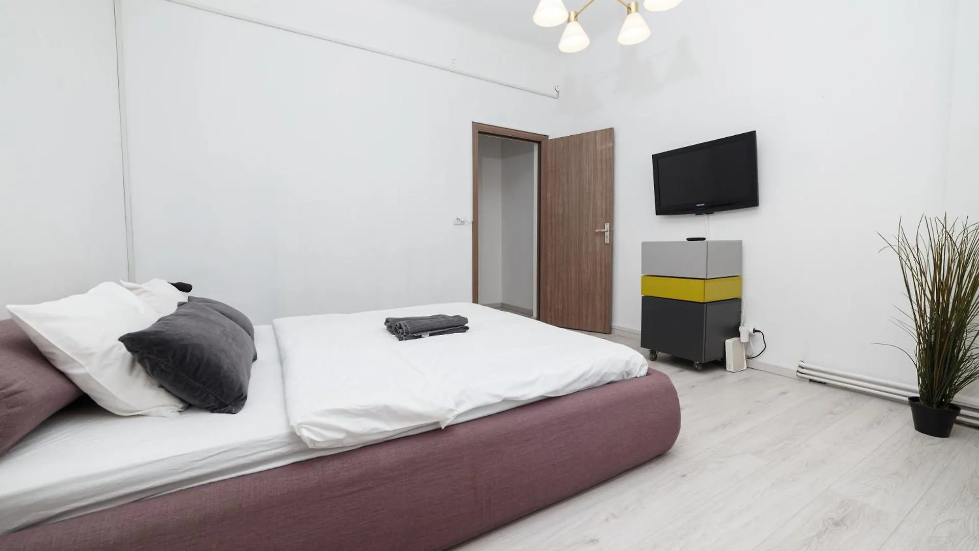 Color Apartments Franceza St Βουκουρέστι