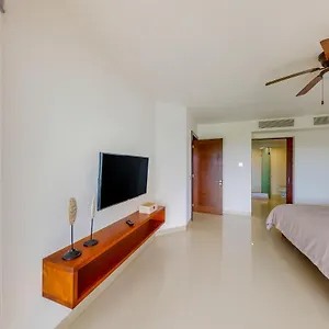 https://hakuna-matata-725n-at-mareazul-beachfront.quintano-roohotels.com